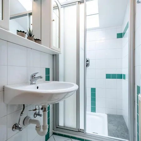 Haslau Large * הופגרטן אים בריקסנטל