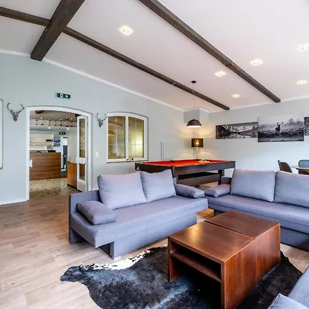 Haslau Large הופגרטן אים בריקסנטל